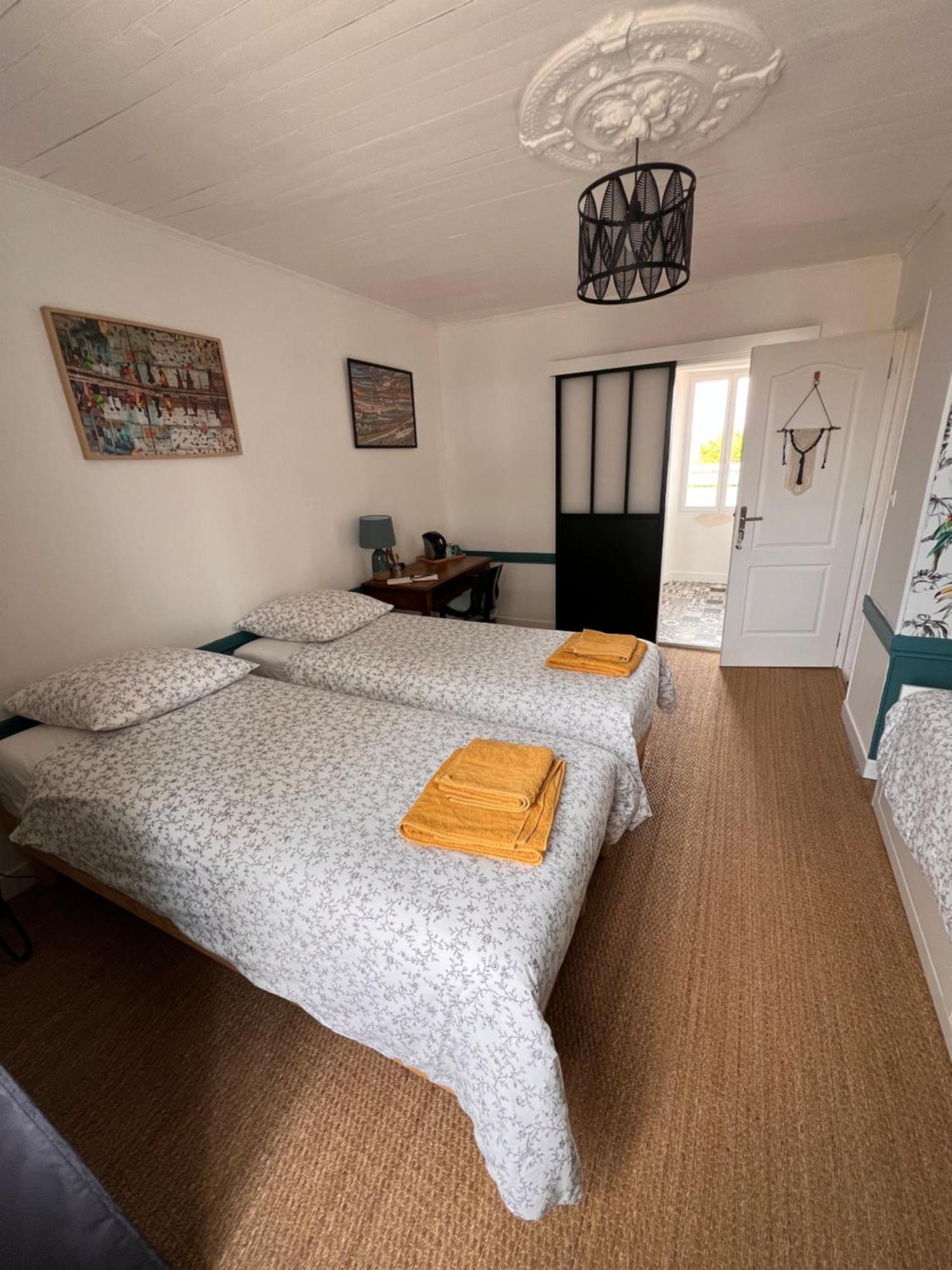 Bien Et Toit Bed & Breakfast Montredon  ภายนอก รูปภาพ