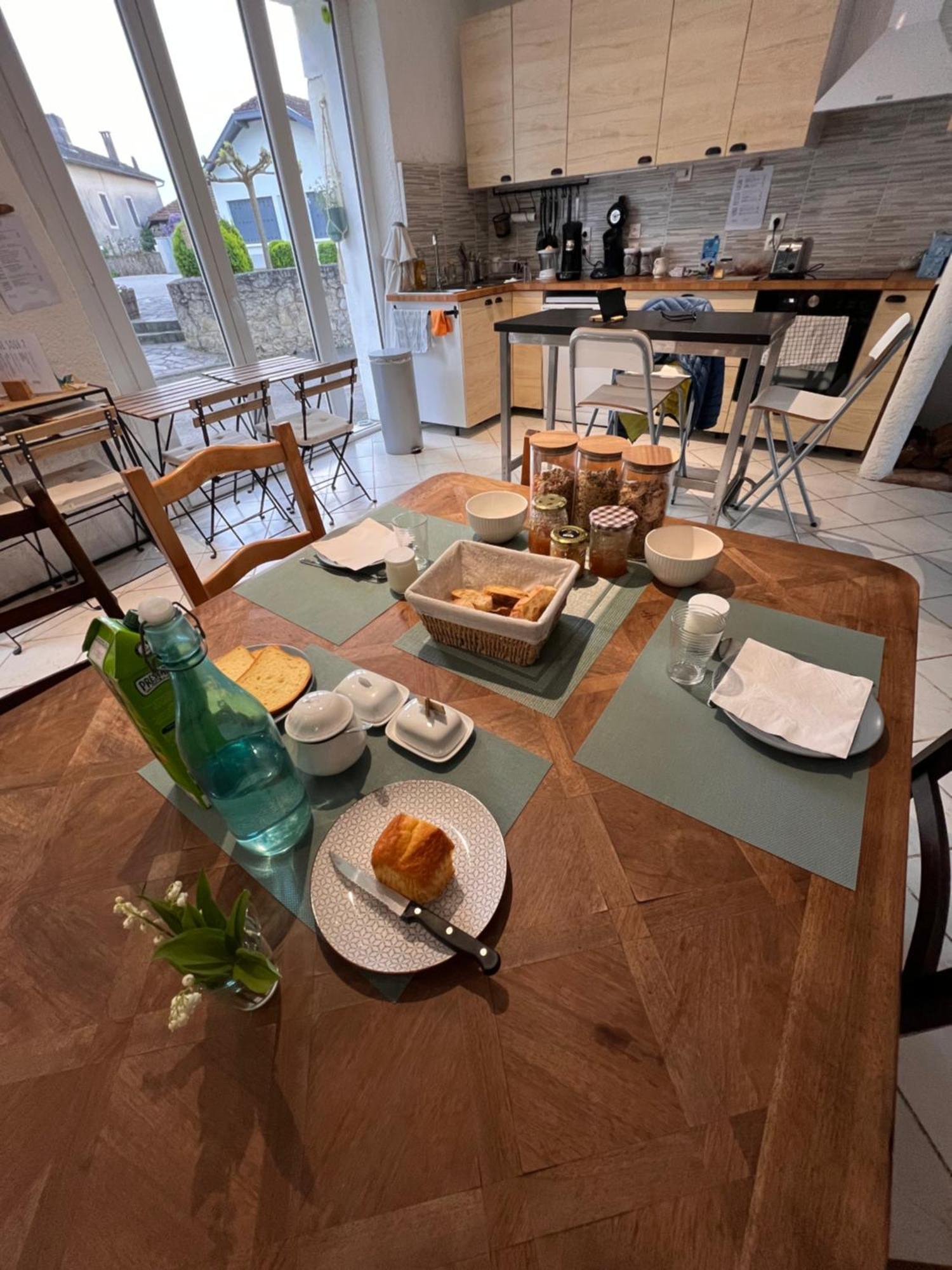 Bien Et Toit Bed & Breakfast Montredon  ภายนอก รูปภาพ