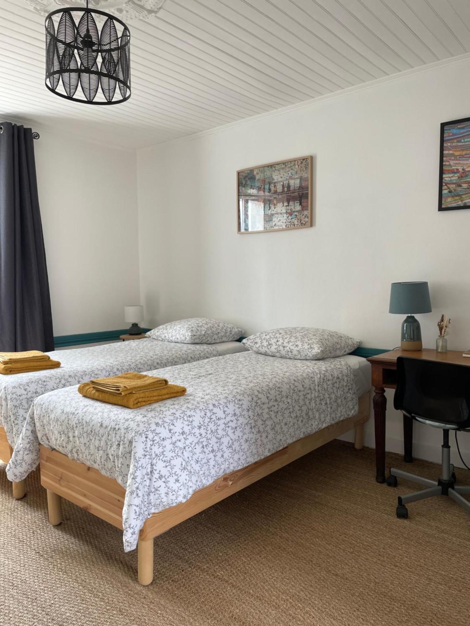 Bien Et Toit Bed & Breakfast Montredon  ภายนอก รูปภาพ