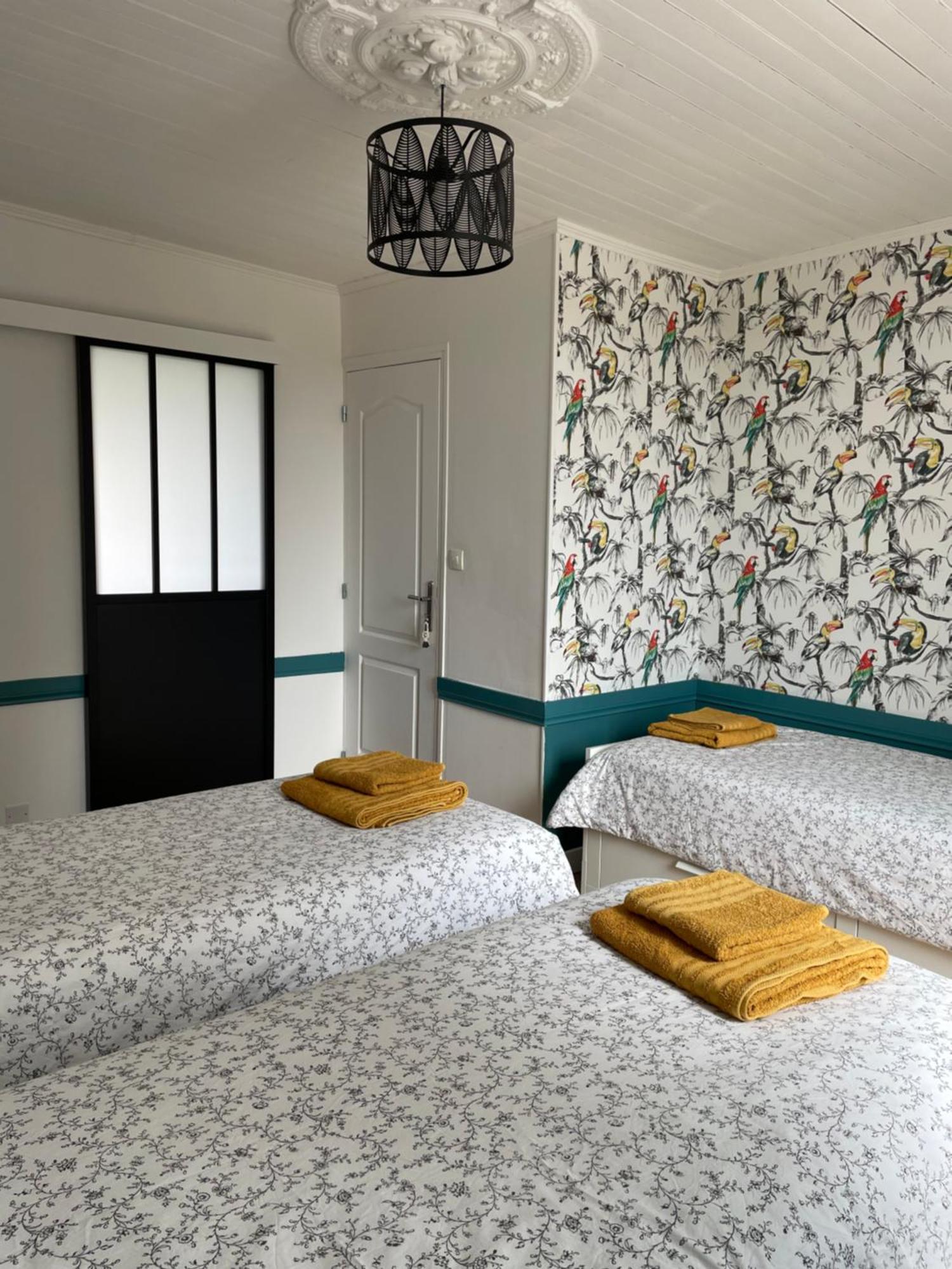 Bien Et Toit Bed & Breakfast Montredon  ภายนอก รูปภาพ