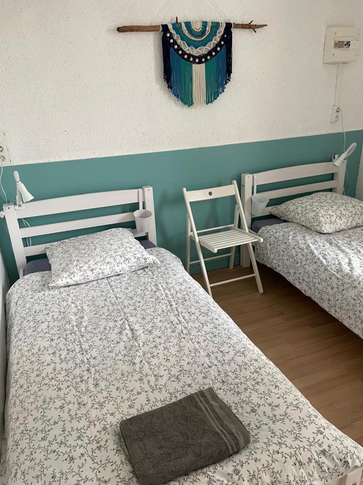 Bien Et Toit Bed & Breakfast Montredon  ภายนอก รูปภาพ